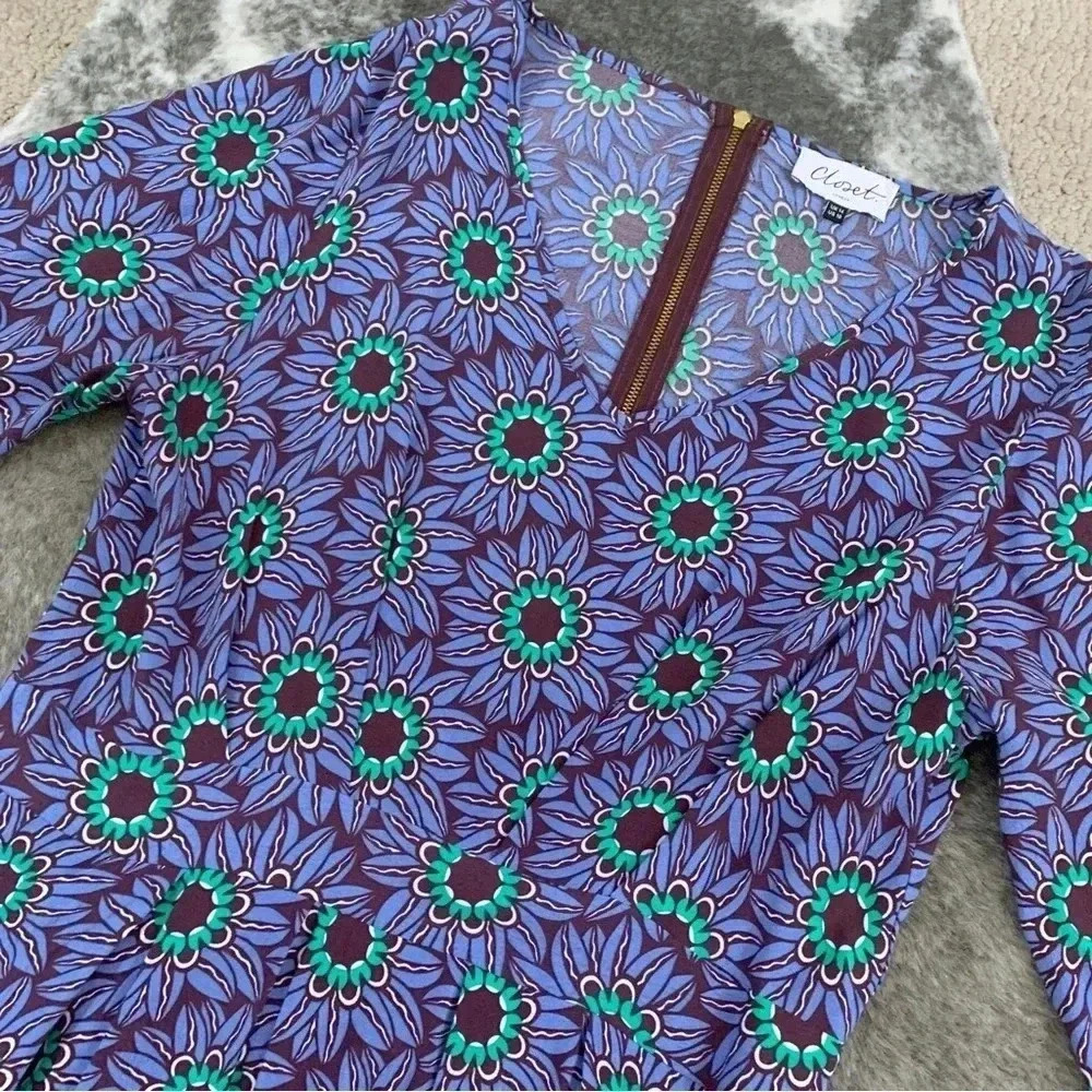 Closet. London Floral Dress - Picture 4 of 11